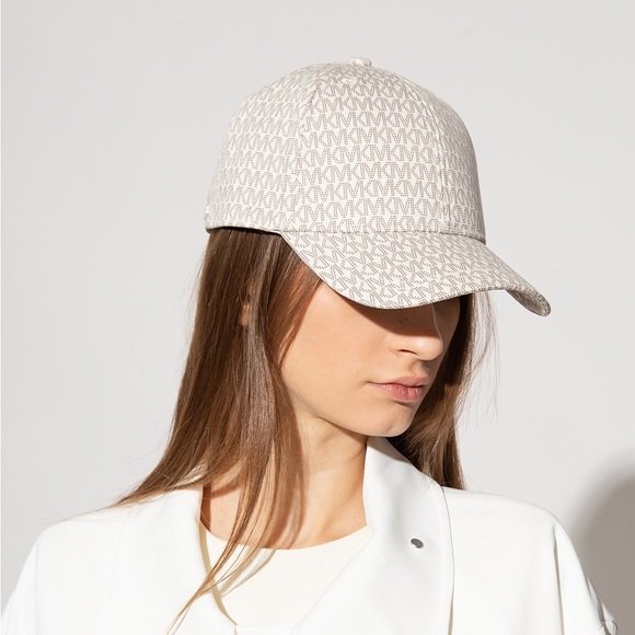 🆕 Michael Kors vanilla signature cap hat - Picture 1 of 3